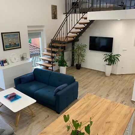 شقة Andreja, Center