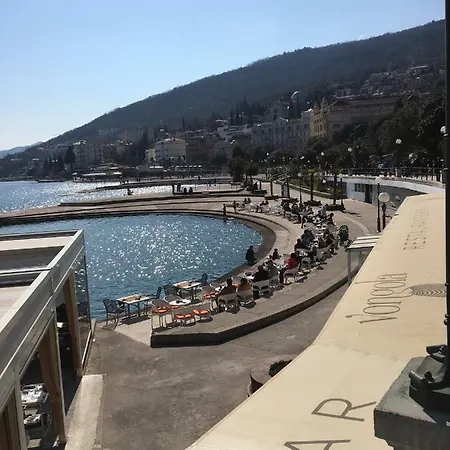 Andreja, Center Daire Opatija