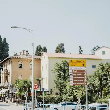 Andreja, Center Daire Opatija