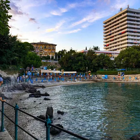 Andreja, Center Daire Opatija